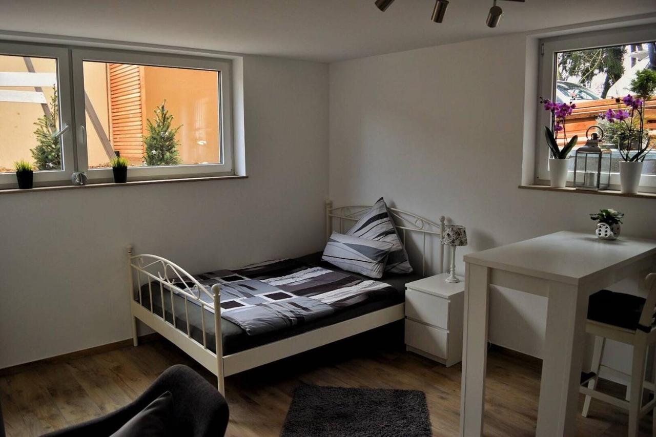 Ferienwohnungen Lamisto Am Waldesrand Neckartenzlingen Exteriér fotografie