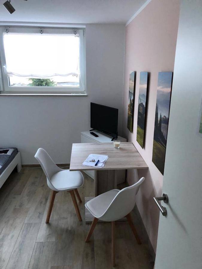 Ferienwohnungen Lamisto Am Waldesrand Neckartenzlingen Exteriér fotografie