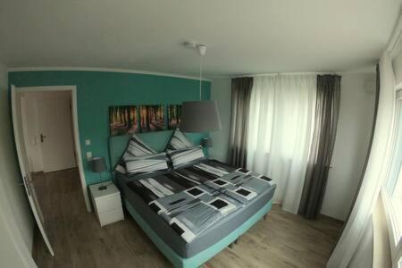 Ferienwohnungen Lamisto Am Waldesrand Neckartenzlingen Exteriér fotografie